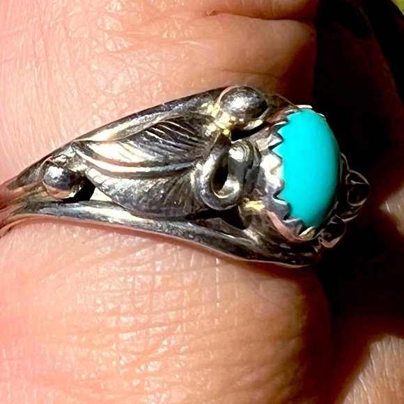 Vintage (New Old Stock) Navajo Sleeping Beauty Turquoise and 925 SIGNED - Picture 4 of 9